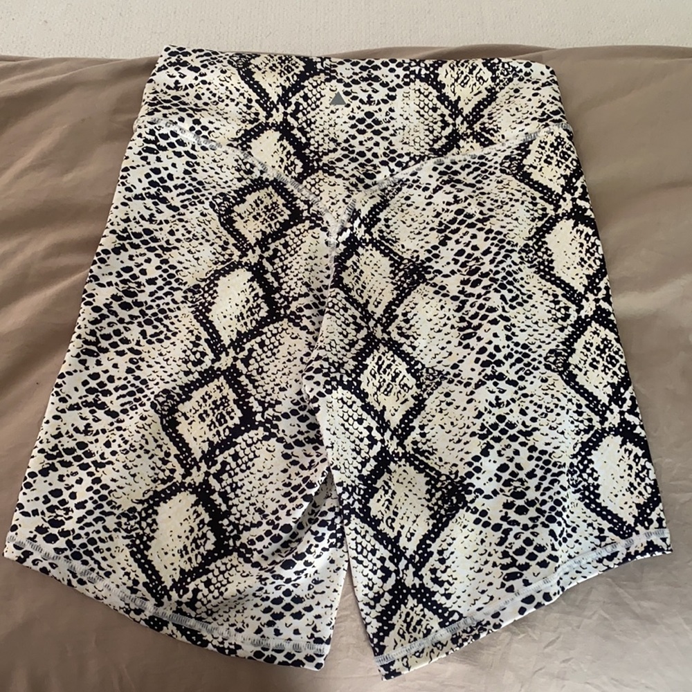 Balance Athletica Python Rider Short - Picture 2 of 2